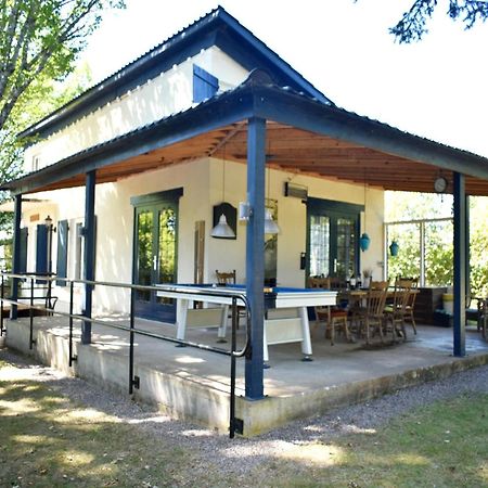 Modern Holiday Home Near The Forest Saint-Honore-les-Bains Exterior foto